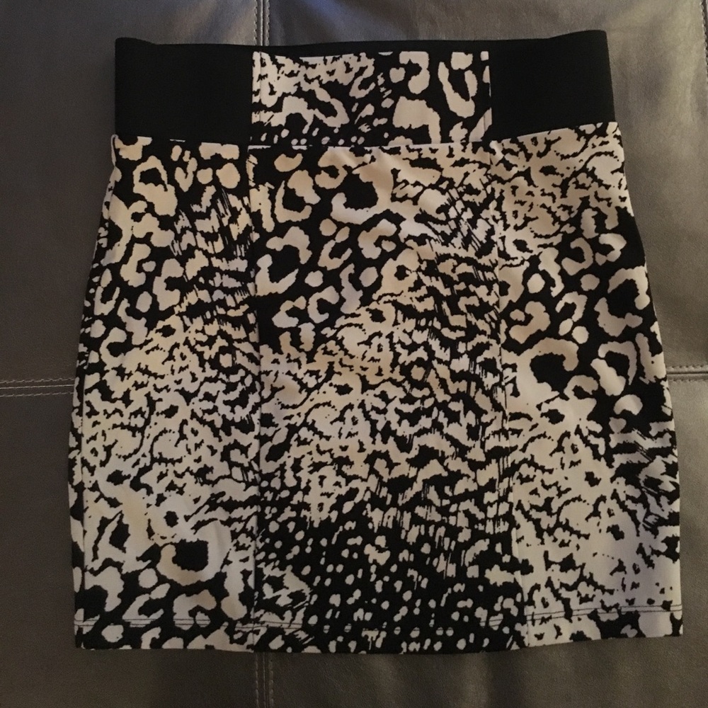 🖤 Forever 21 Leopard Print Mini Skirt 🖤